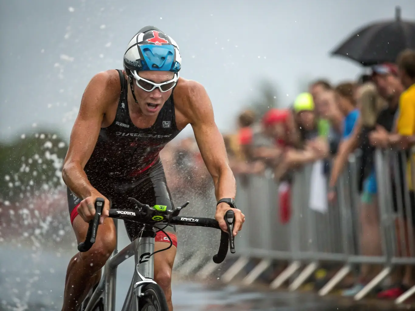 An inspiring image of athletes participating in an aquathlon event, showing swimming and running segments, organized by CDTA in Aube, France.